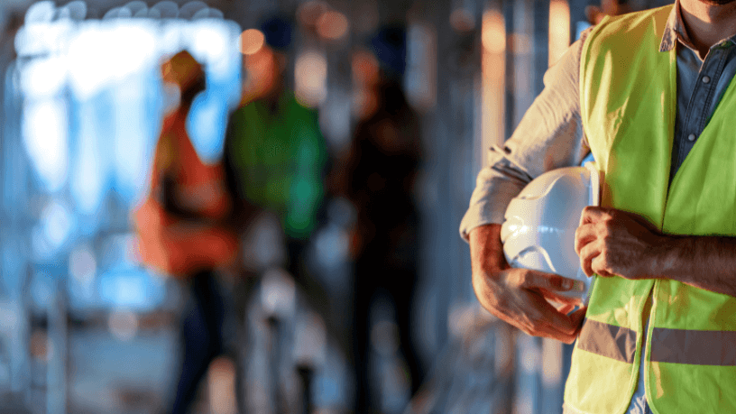 Valderci Malagosini Machado explica por que obras organizadas apresentam menos patologias ao longo do tempo, graças ao controle técnico, à padronização de processos e à execução correta.