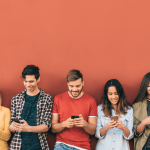 2026 é o novo 2016: por que a nostalgia domina a internet e redefine o comportamento digital