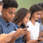 Meta e proteção infantil nas redes sociais: o que muda com o bloqueio de perfis de crianças influencers