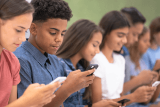 Meta e proteção infantil nas redes sociais: o que muda com o bloqueio de perfis de crianças influencers